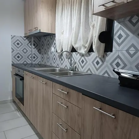 Melivia Luxury Apartment Nikiana